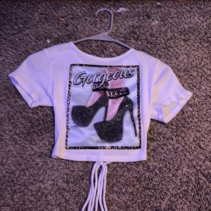 -selling this top doesn’t fit me anymore Hope you like it whoever is buying it🙏